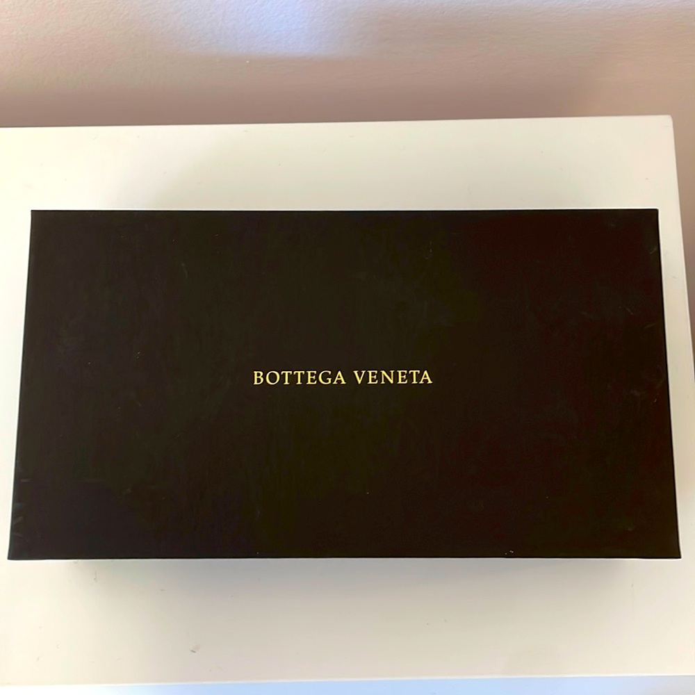 Empty box